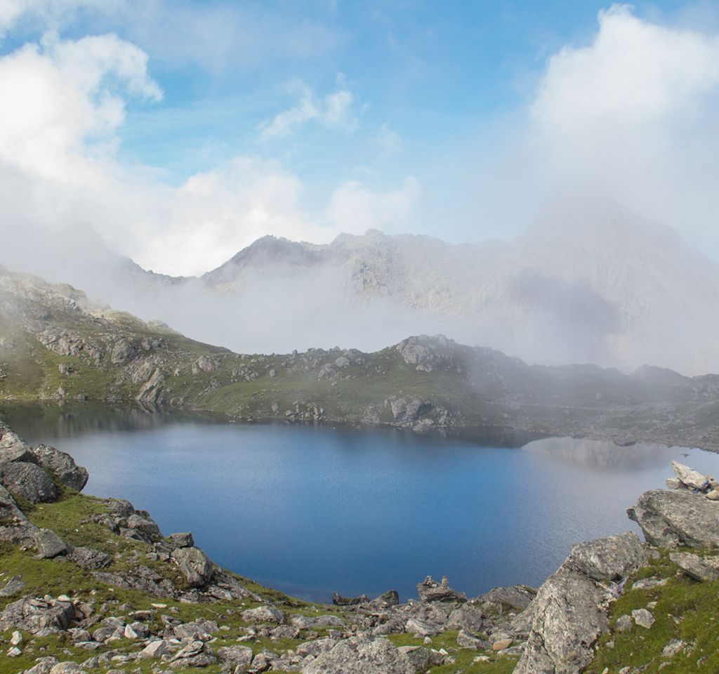 Hike-to-Surya-Kunda-and-Surya-Peak-Gosainkunda-trek